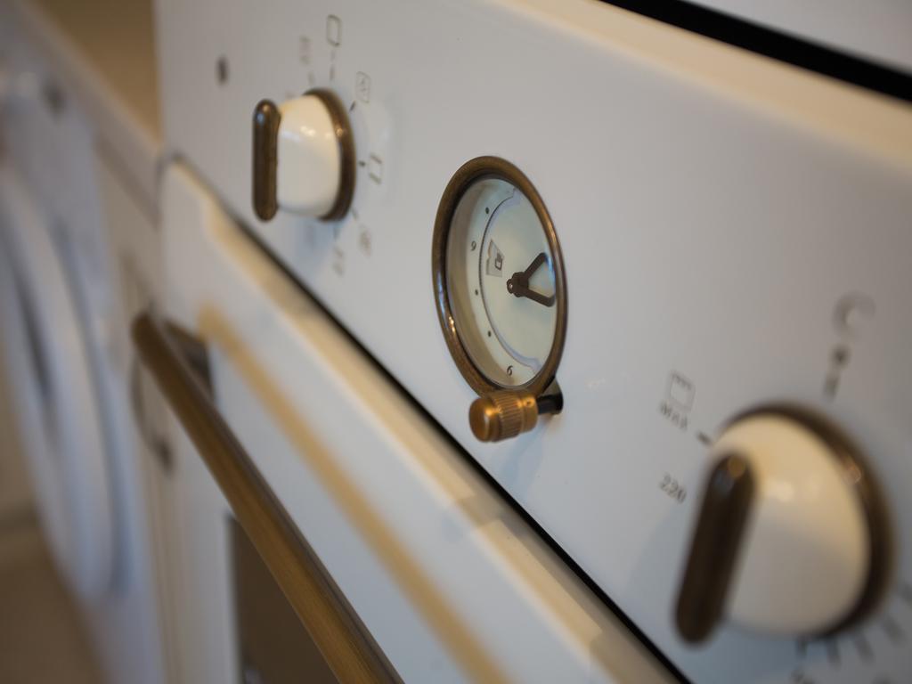 סומי Luxury Apartments With Jacuzzi מראה חיצוני תמונה